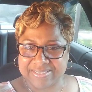 Meet your Posher, Stacy